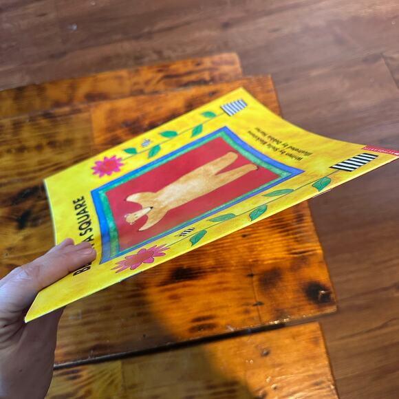 Vintage 1999 Scholastic Bear In A Square Paperback Book - Picture 8 of 8